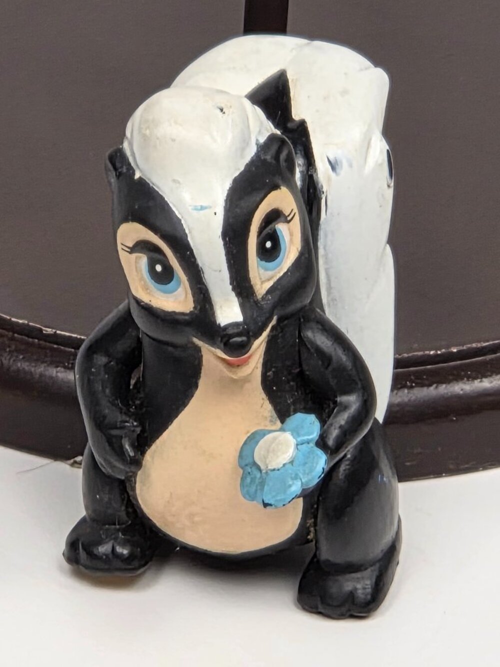 VINTAGE 1988 DISNEY BAMBI MCDONALD'S FLOWER SKUNK FIGURINE HAPPY MEAL TOY FOREST